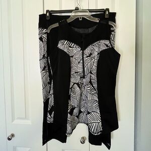 EUC, Cacique, Black and White Print Swim Set, T 18, B 20